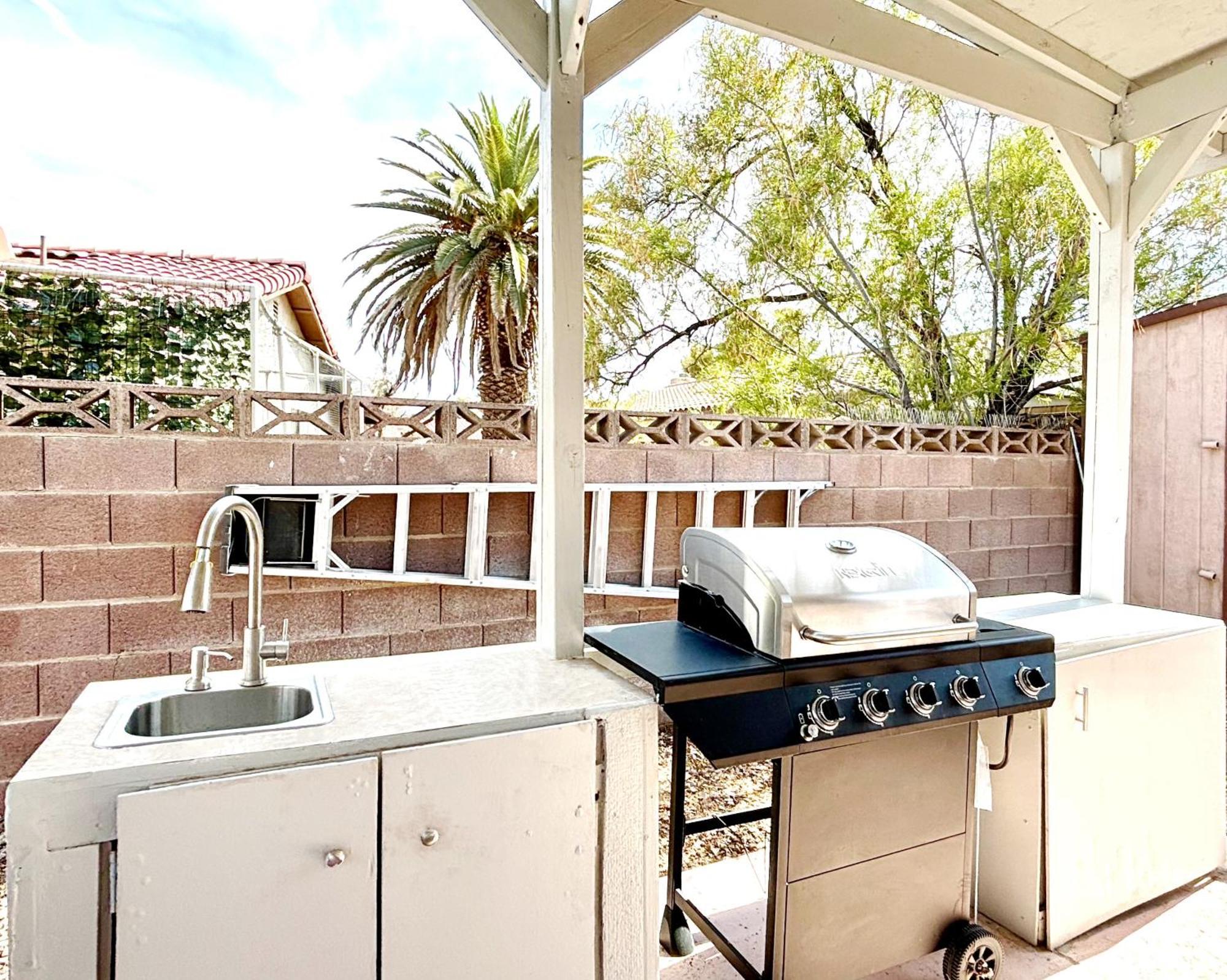 Holiday home Vacation In Vegas W Pool 2 Mile To Strip *