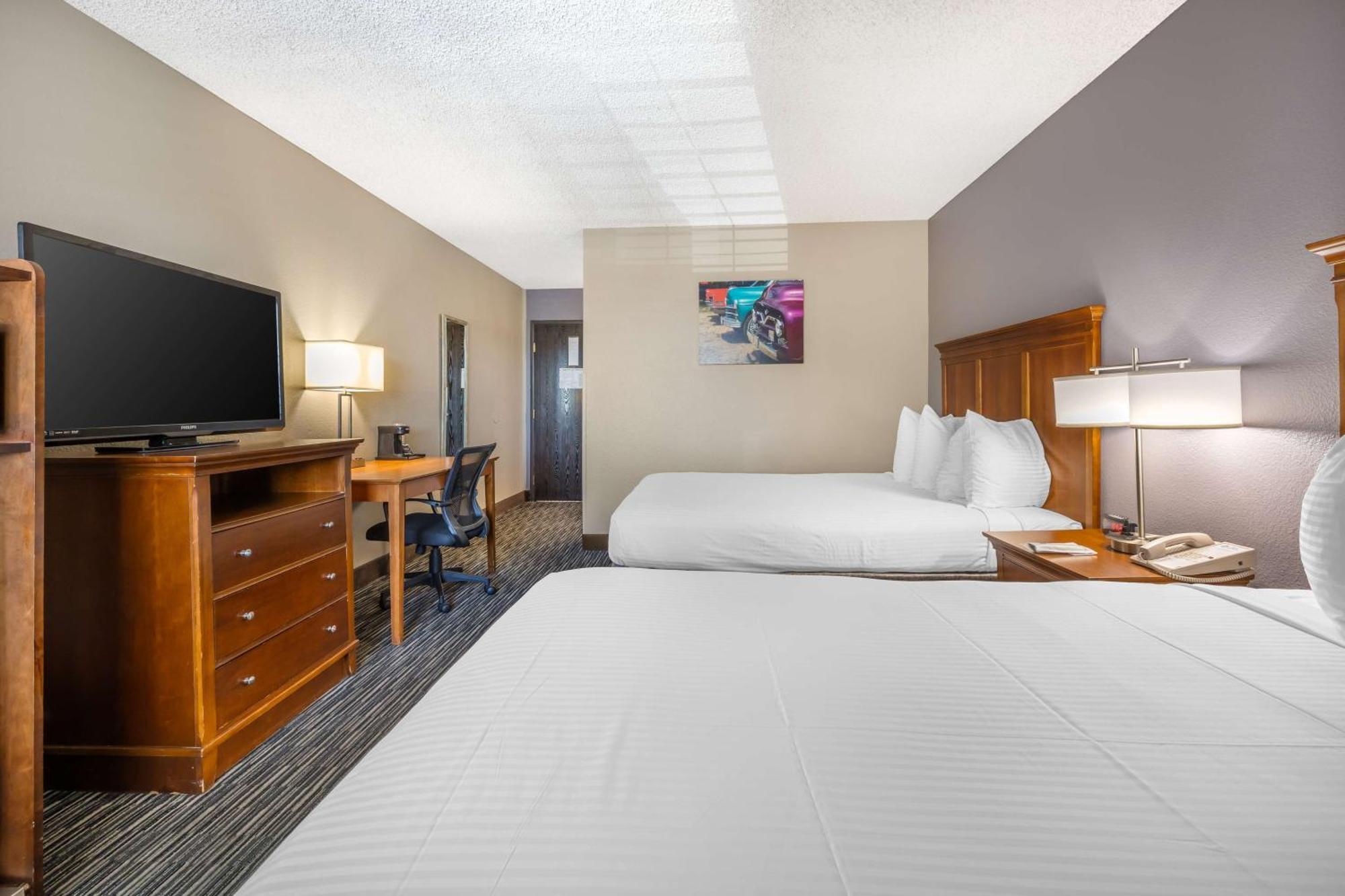 Western Mccarran Hotel