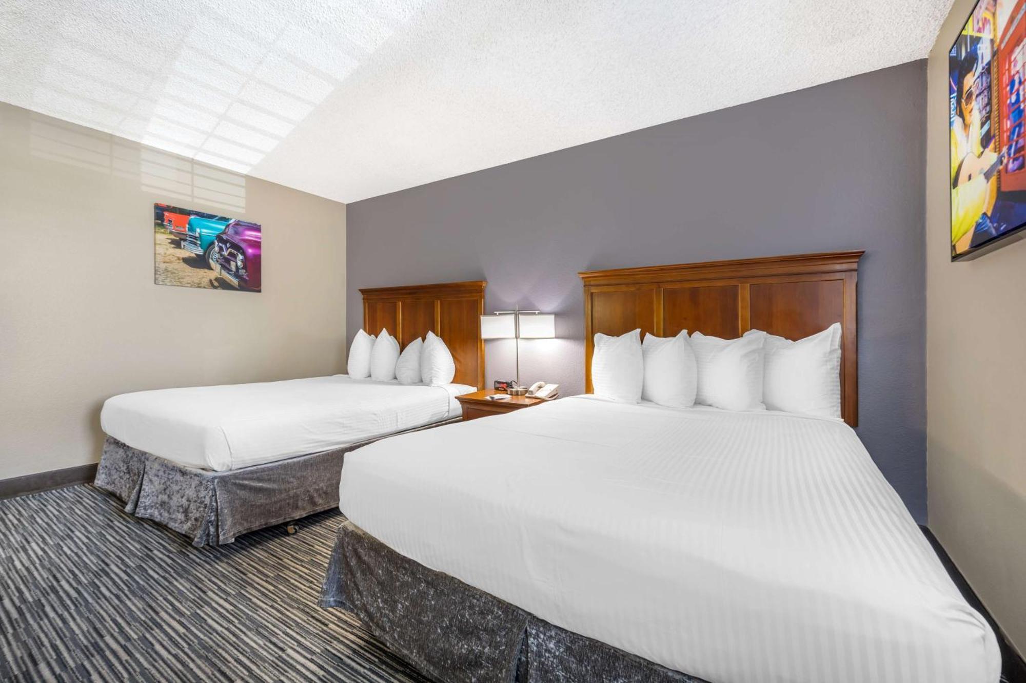 Western Mccarran Hotel 3*