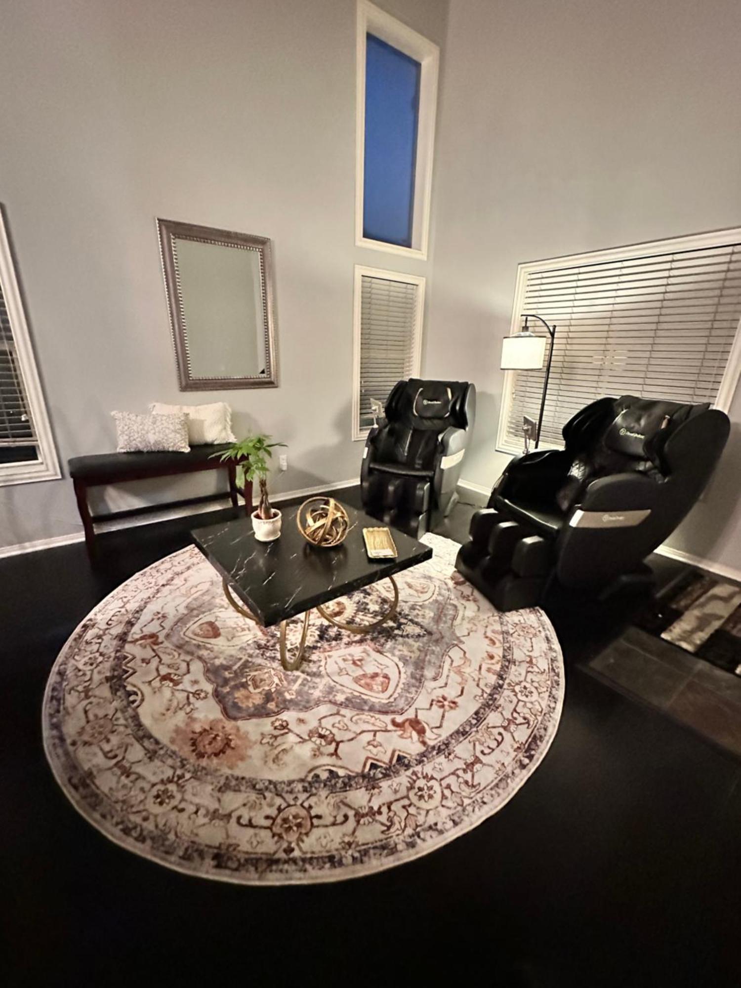 Vegas Spacious Close To Everything Homestay