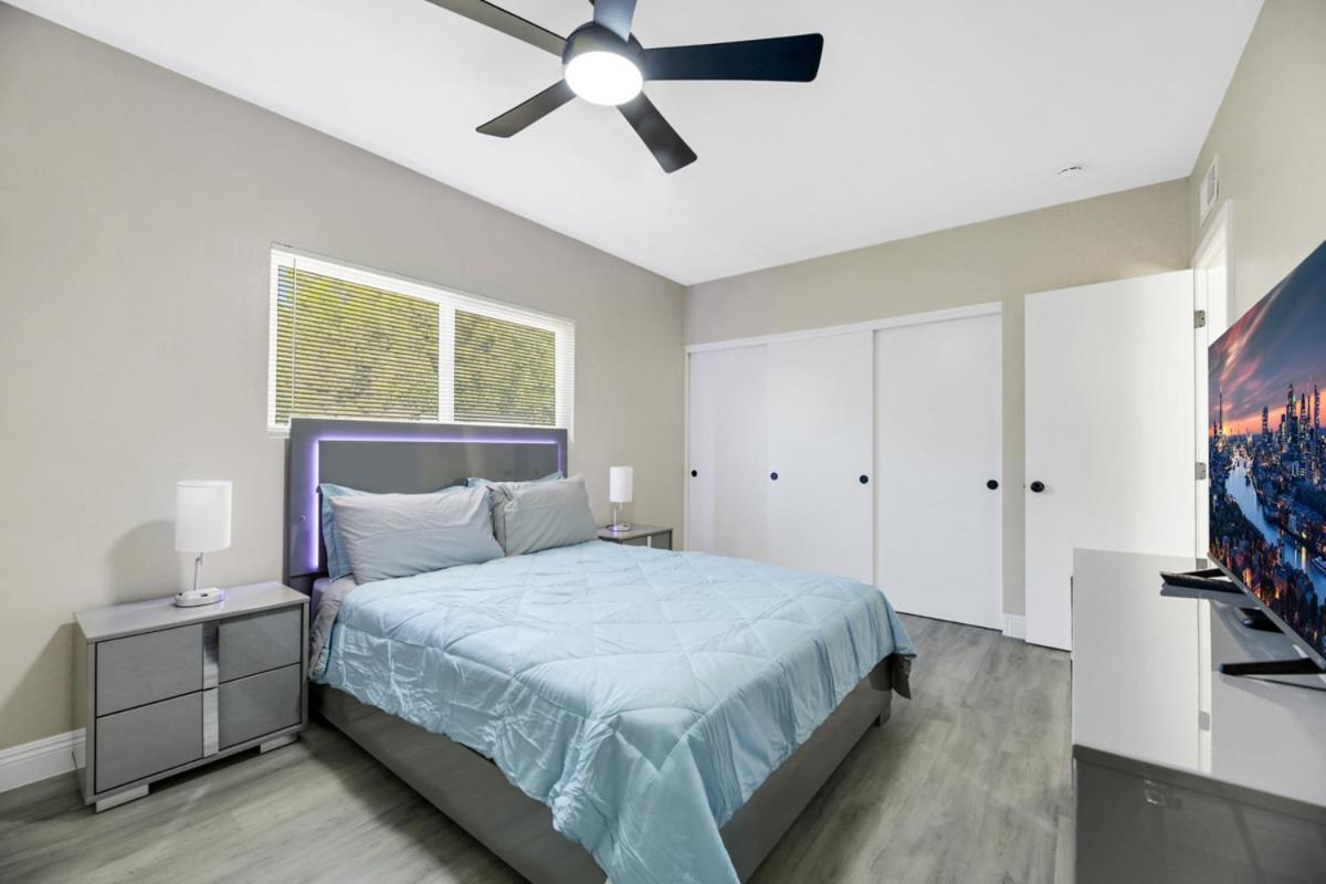 Gorgeous 2 Bedroom, 2 Bath With 2-car Garage Apartment Las Vegas