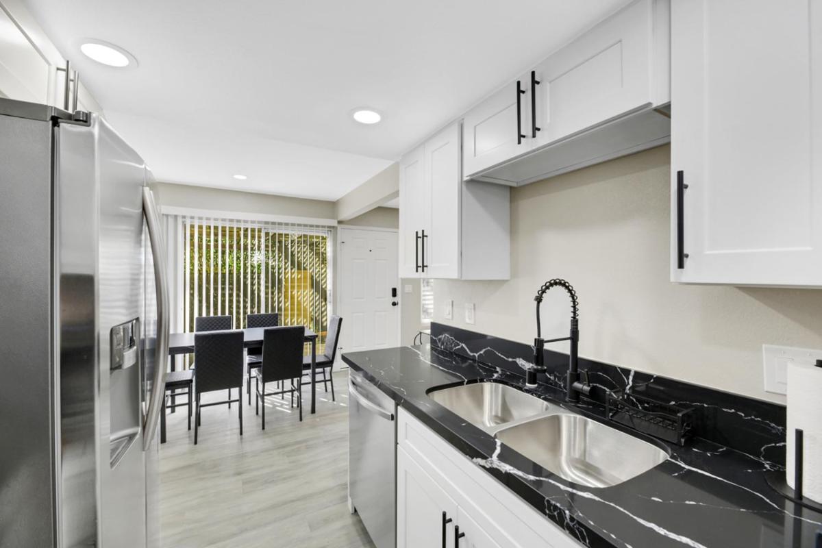 Gorgeous 2 Bedroom, 2 Bath With 2-car Garage * Las Vegas