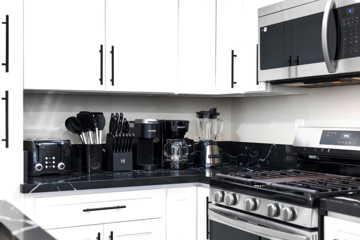 Gorgeous 2 Bedroom, 2 Bath With 2-car Garage