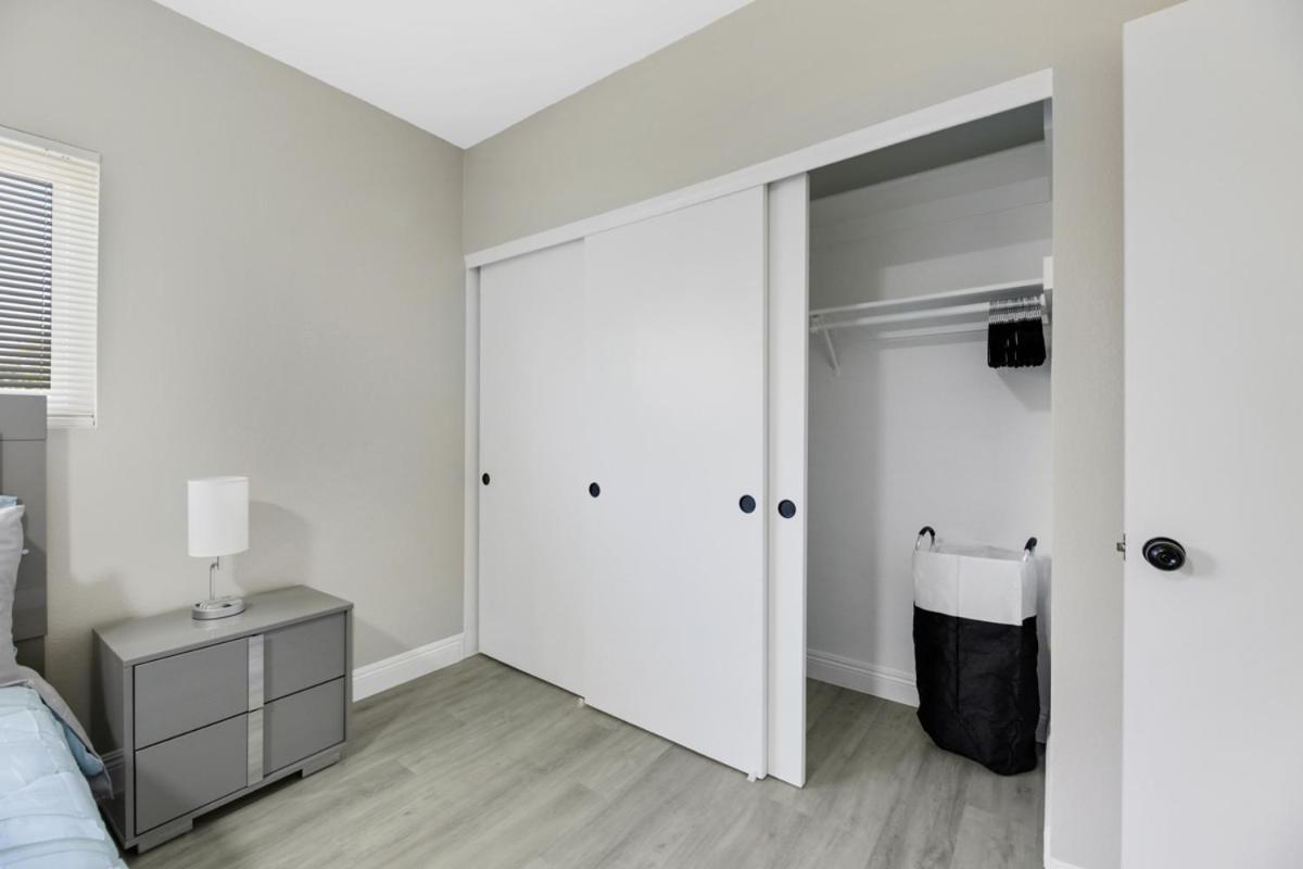 Gorgeous 2 Bedroom, 2 Bath With 2-car Garage *