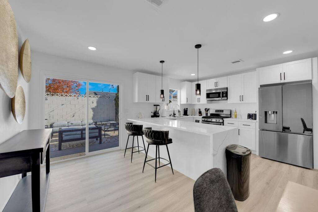 Vegas Bliss Near The Strip - Pet & Family Friendly Holiday home Las Vegas