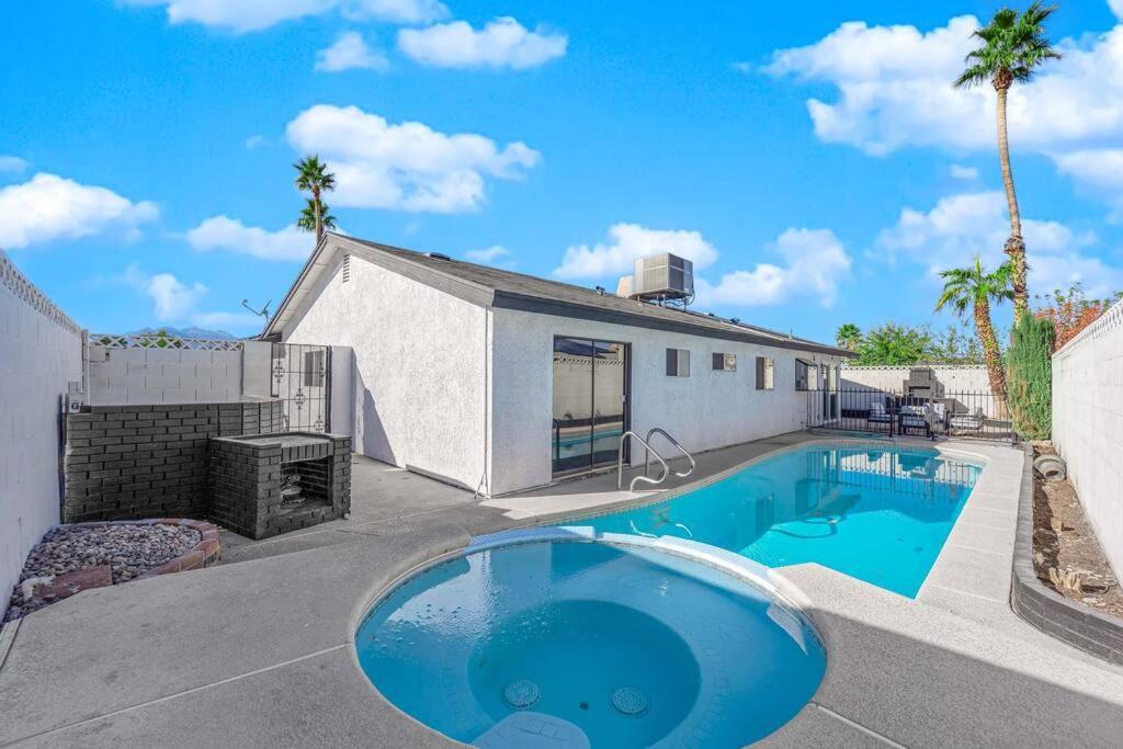 Vegas Bliss Near The Strip - Pet & Family Friendly