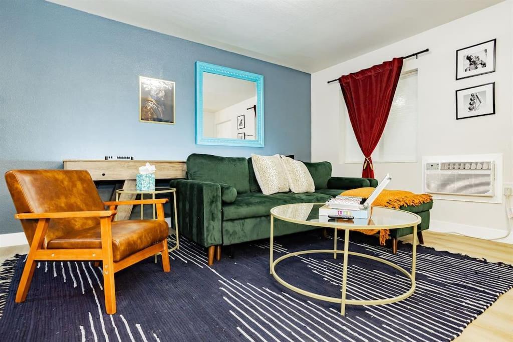 Star Unit 4- Premier Downtown Luxury 1br Private Oasis Ferienhaus