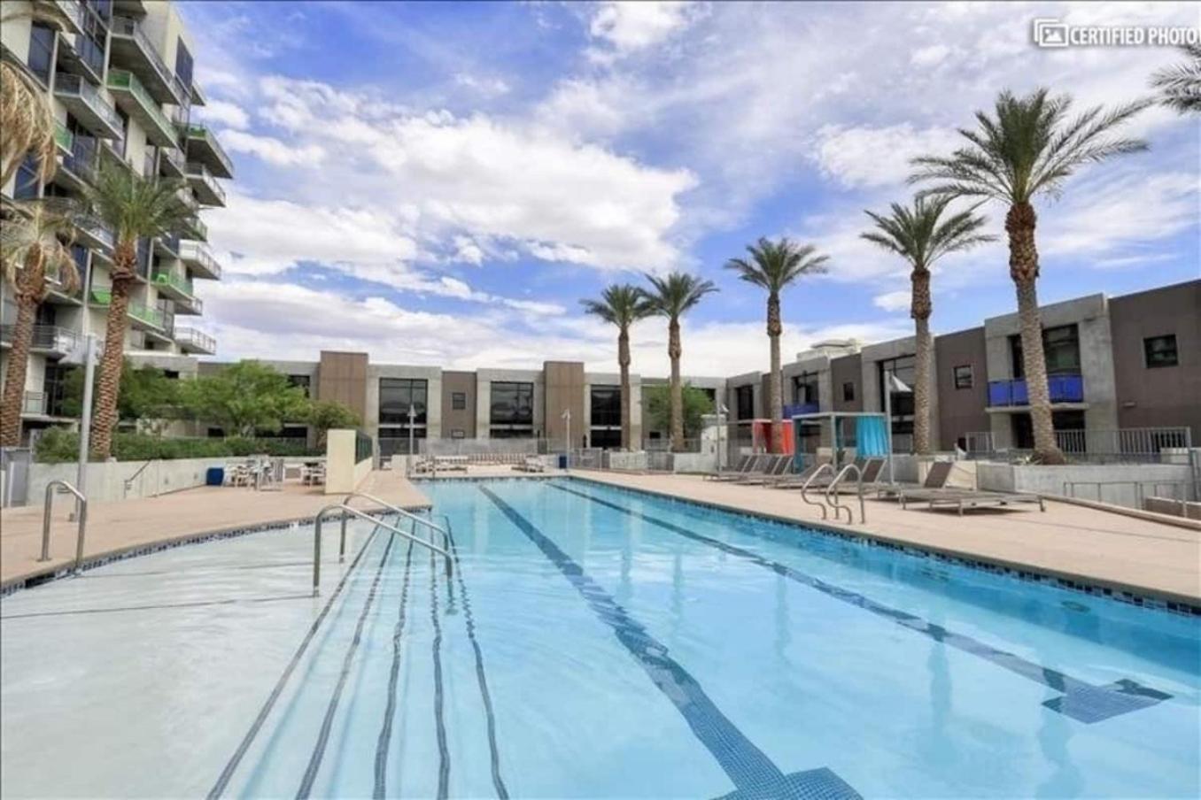 Holiday home Balcony Luxury High Rise Downtown Fremont Casinos Las Vegas