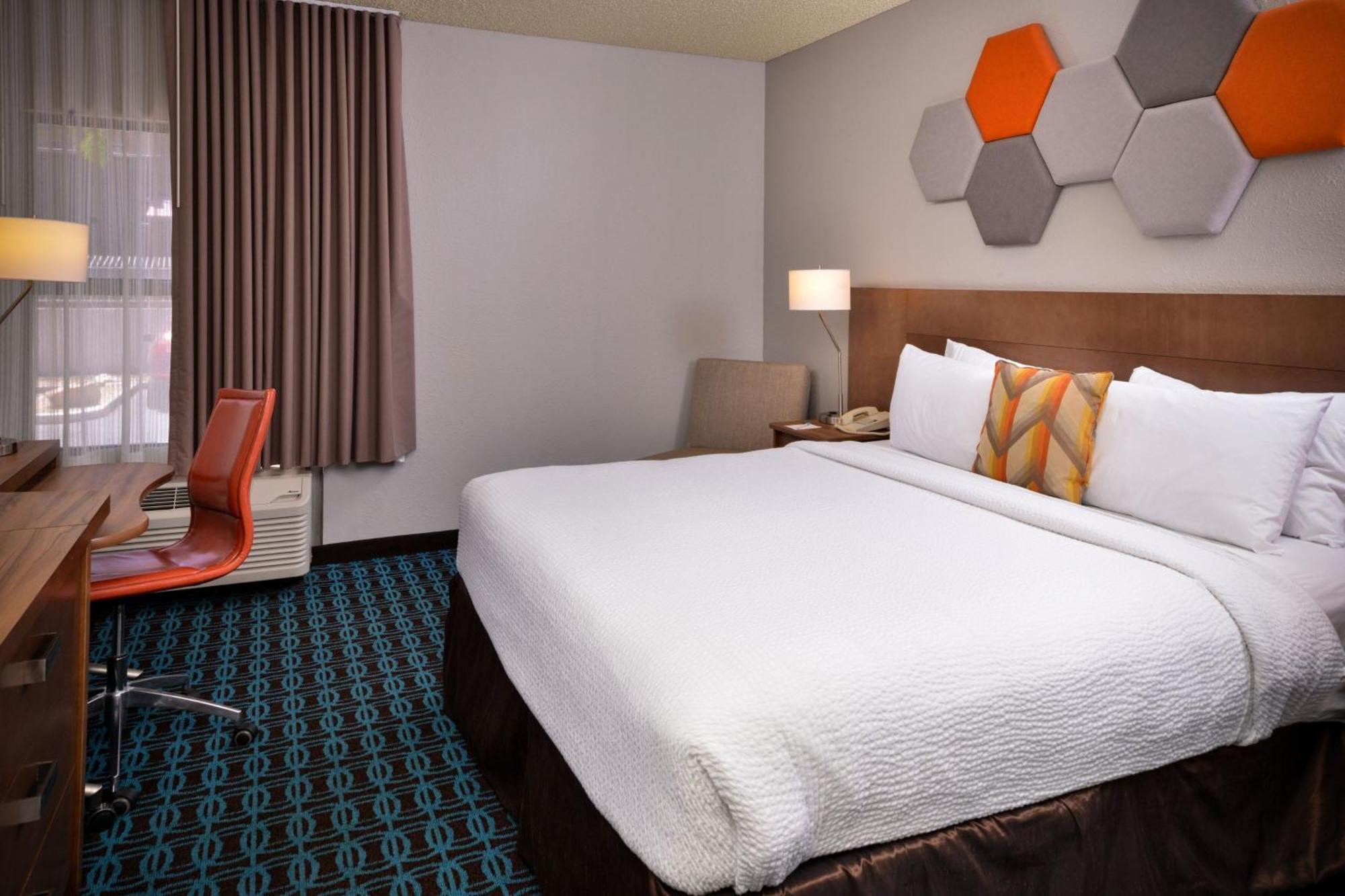 Fairfield Vegas Convention Center Hotel 3*