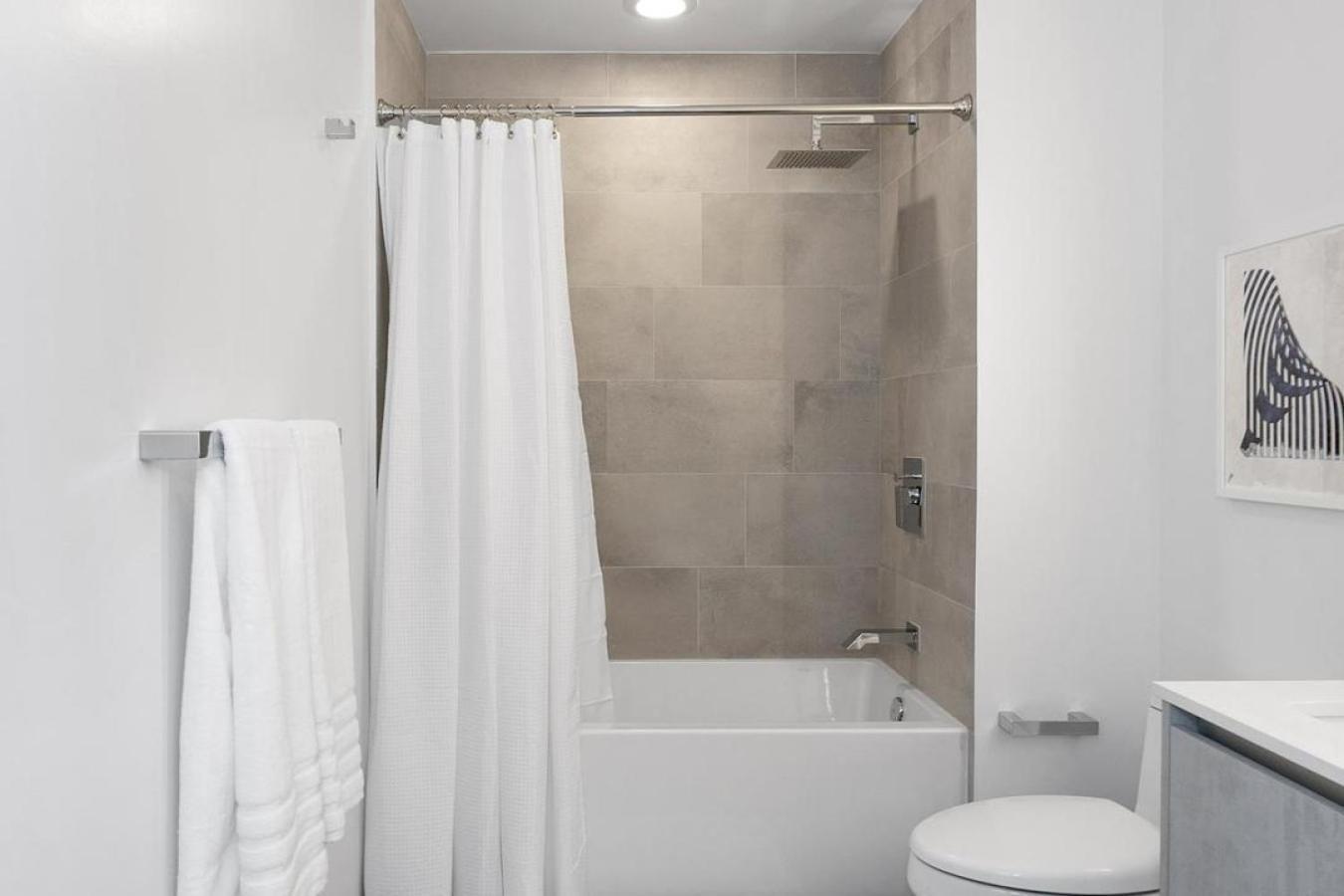 Apartment Landing At Valencia - 1 Bedroom In Paradise *