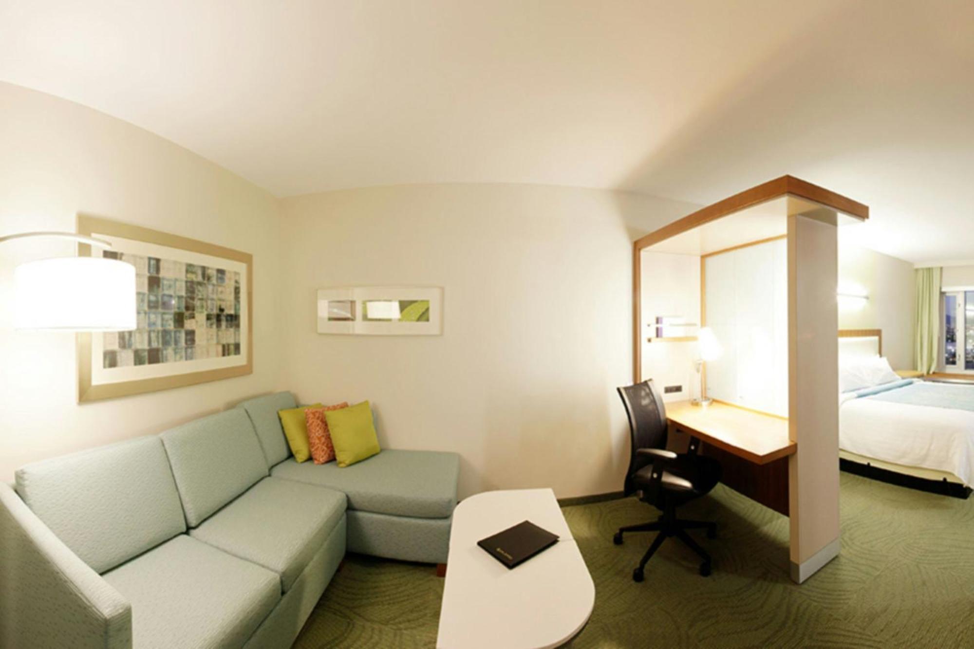 Springhill By Marriott Vegas Convention Center 3*