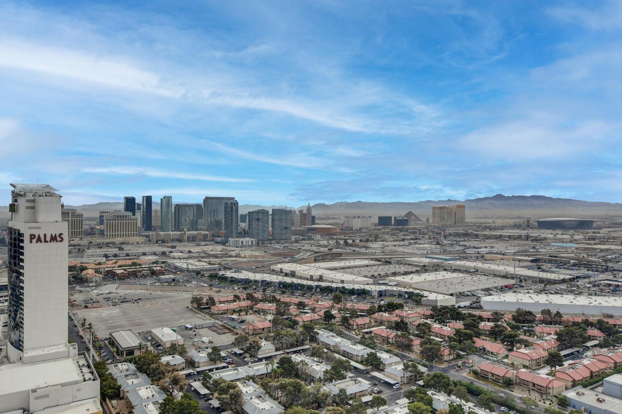 37th Floor Strip View Palm Place Aparthotel Las Vegas