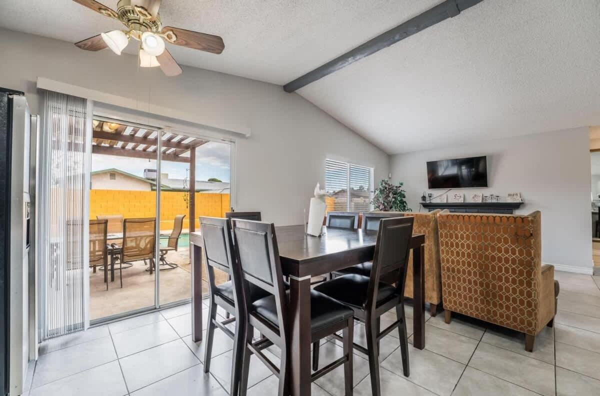 Vegas Elegance Fun And Cozy Escape Need Las Vegas