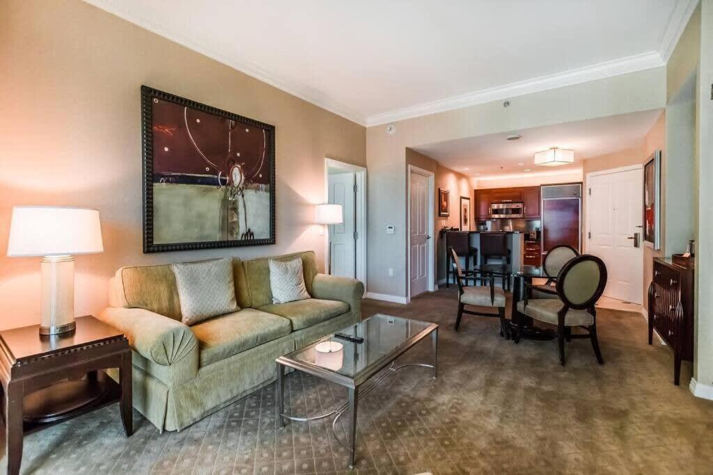 Mgm 12721 Executive Corner 1br Strip View Balcony Apartment Las Vegas
