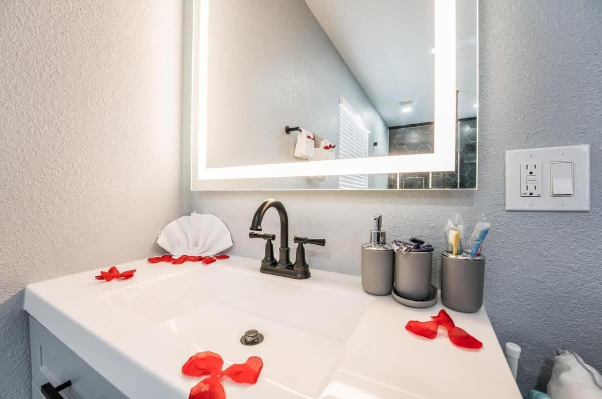 Cozy & Convenient Living Good Time Vegas