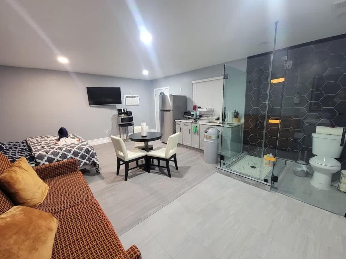 Cozy & Convenient Living Good Time Vegas Holiday home Las Vegas