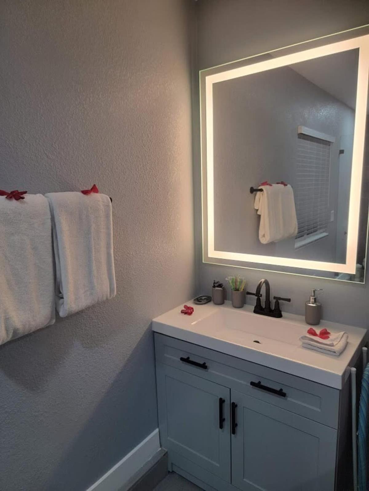 Cozy & Convenient Living Good Time Vegas *