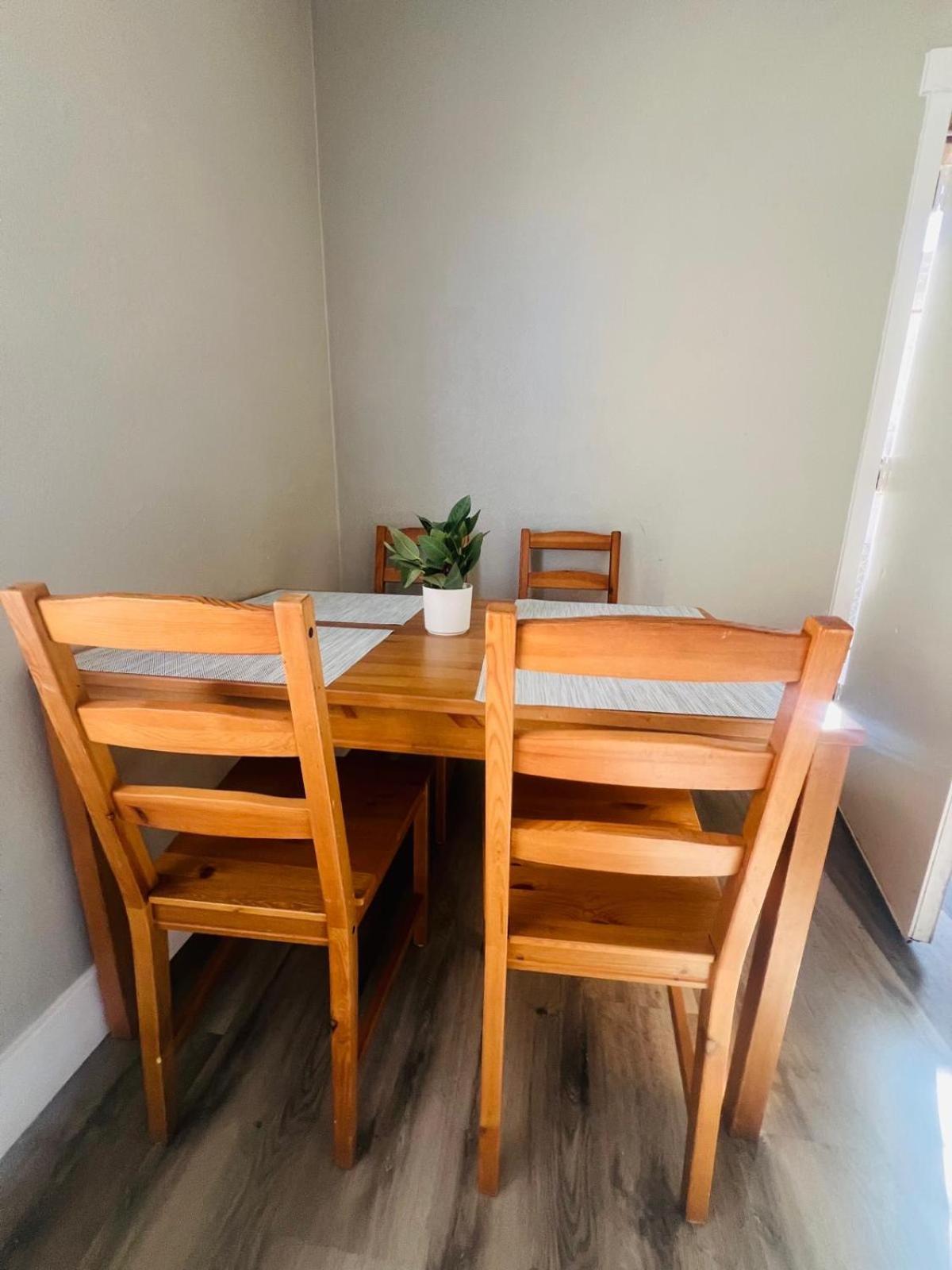 Downtown, Downtown Vegas Apartment *