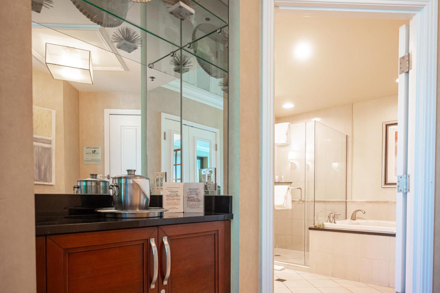 No Fee Strip View + Free Valet + Pool