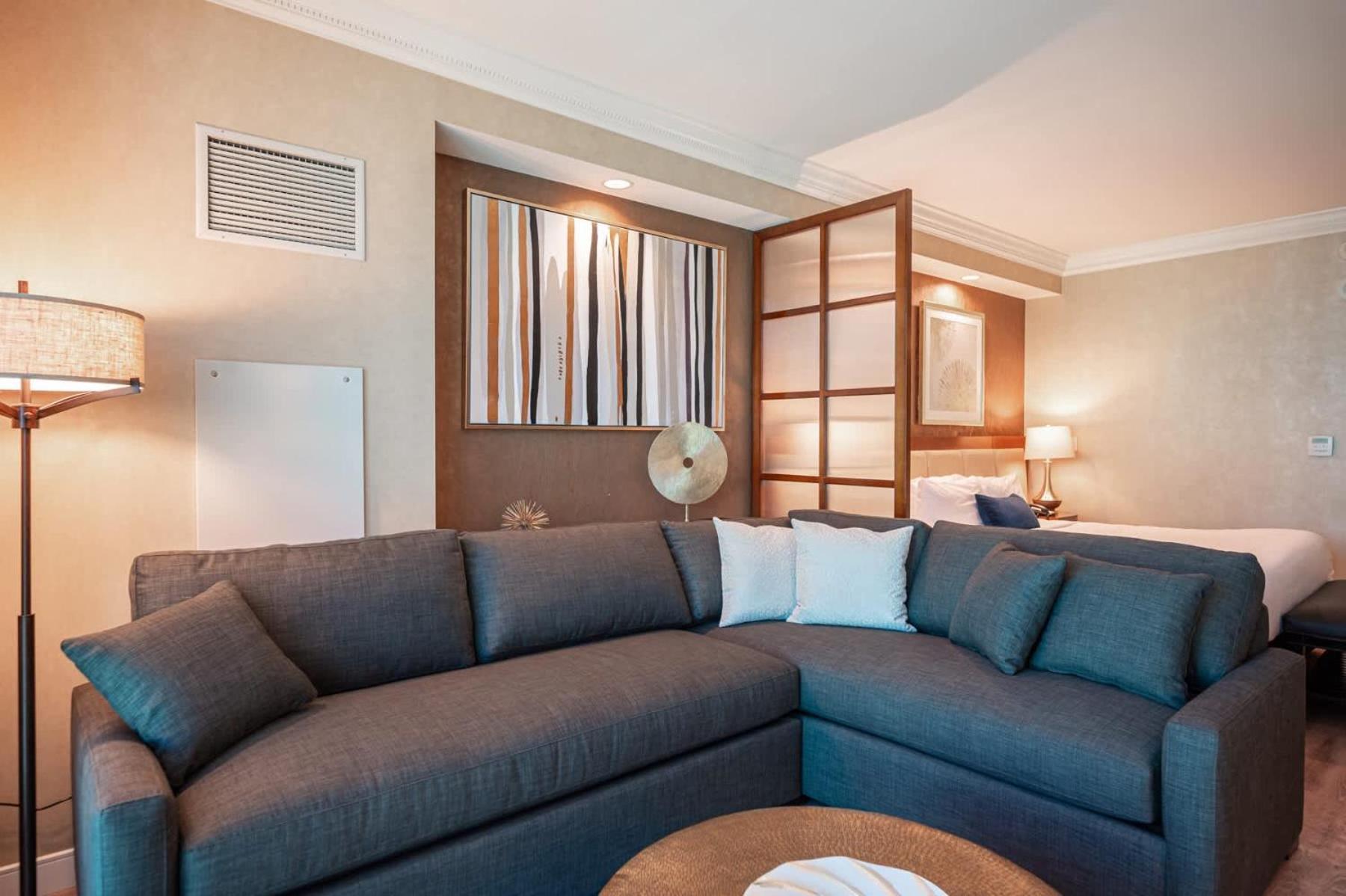 No Fee Strip View + Free Valet + Pool Holiday home Las Vegas