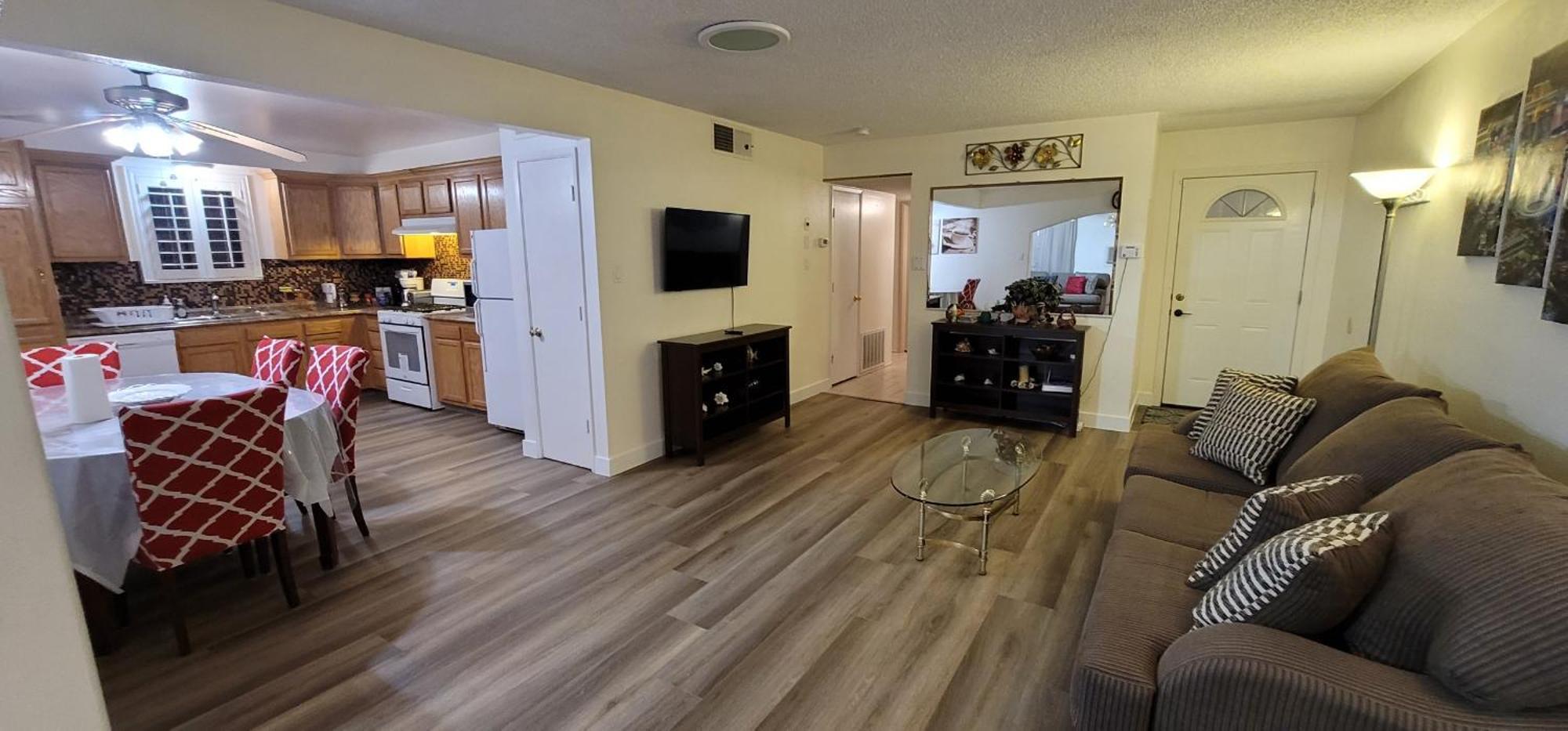 Holiday home Vacation 3.5 Mi To Strip/dt/outlt Up To 8 Gst *