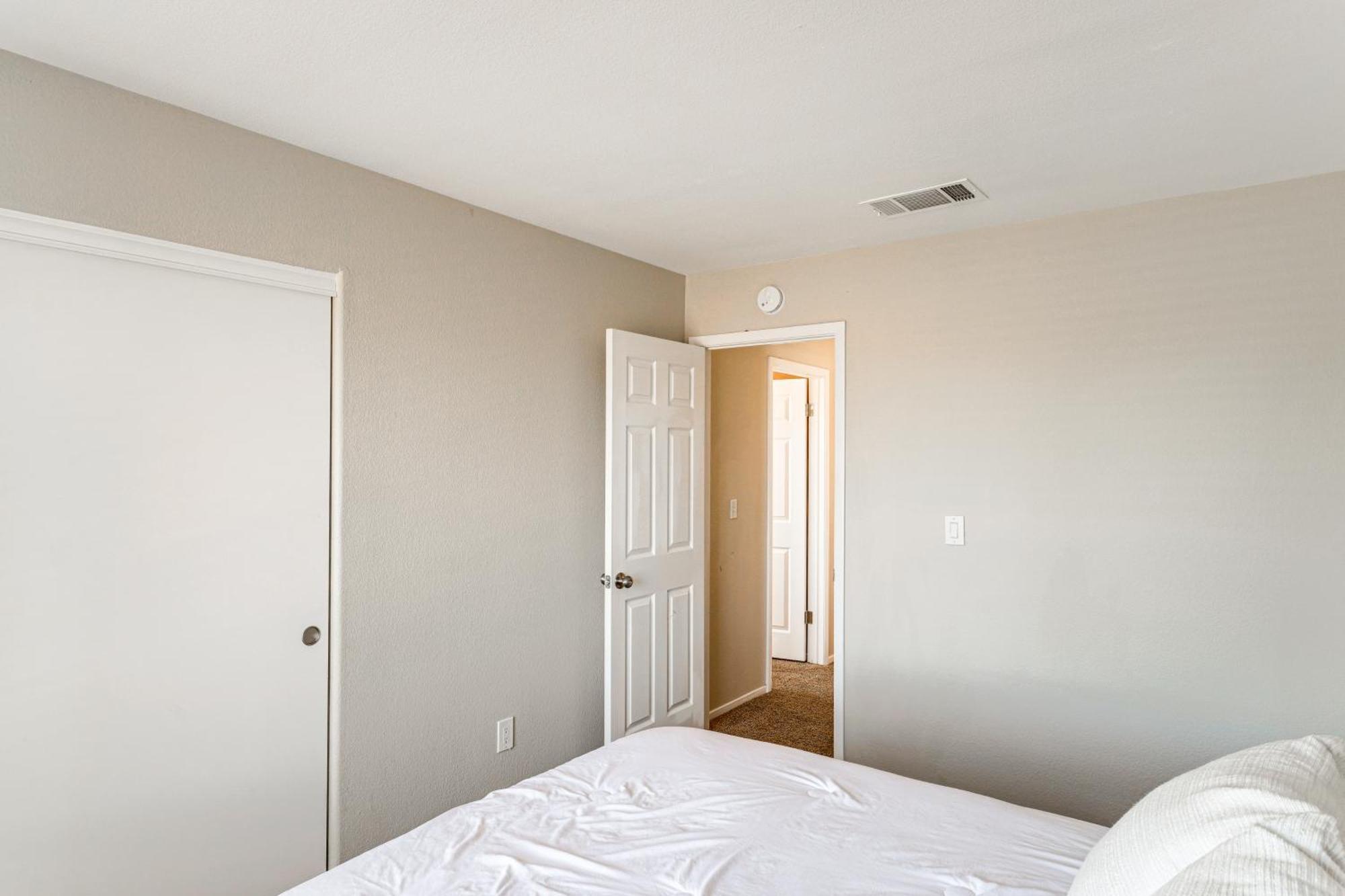 Vegas With Private Pool - Close To Casinos! Holiday home Las Vegas