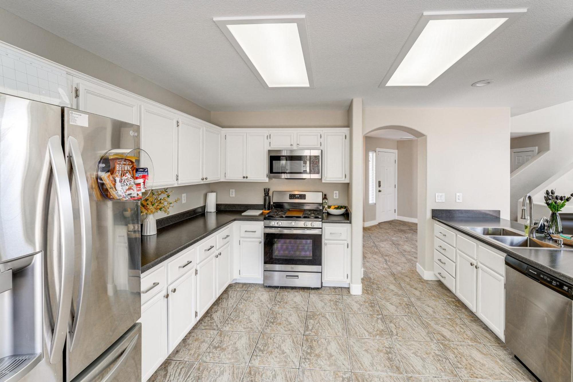 Vegas With Private Pool - Close To Casinos! *