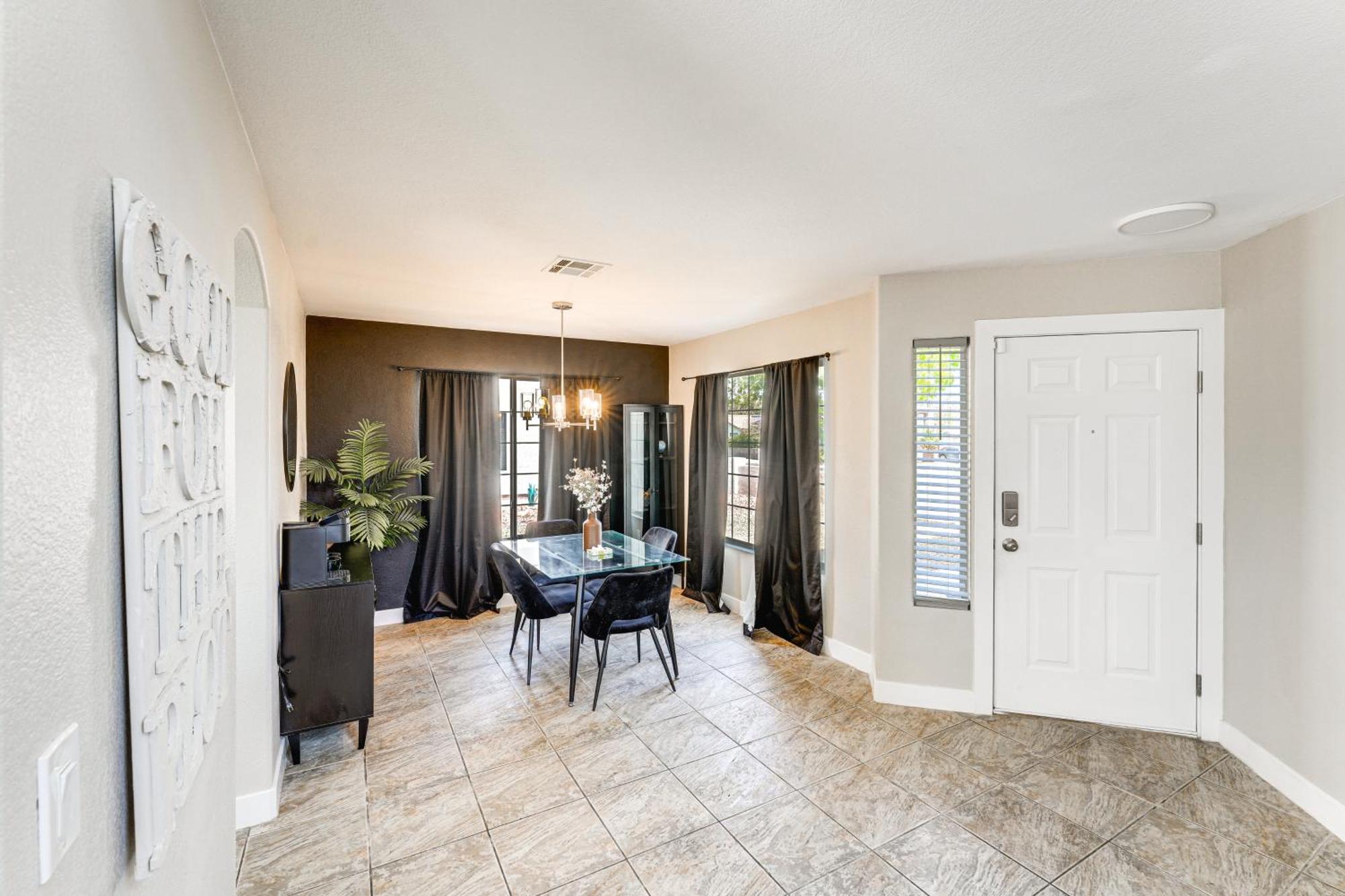 Holiday home Vegas With Private Pool - Close To Casinos! Las Vegas