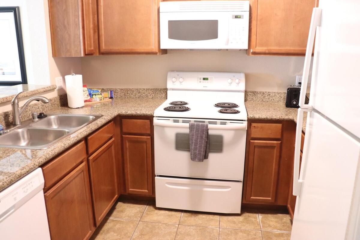 Apartment Summerlin In Gated Community !