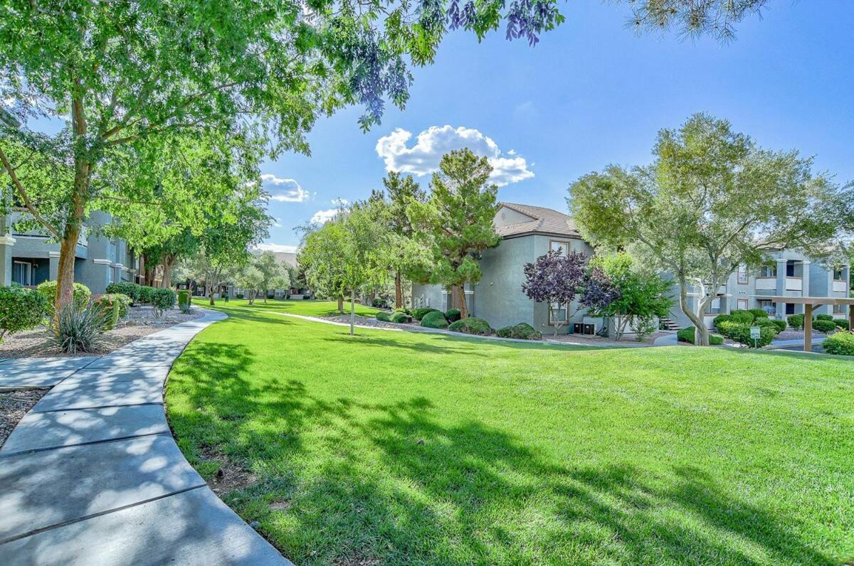 Upgraded Vegas Condo- 15 Minutes From Strip * Las Vegas