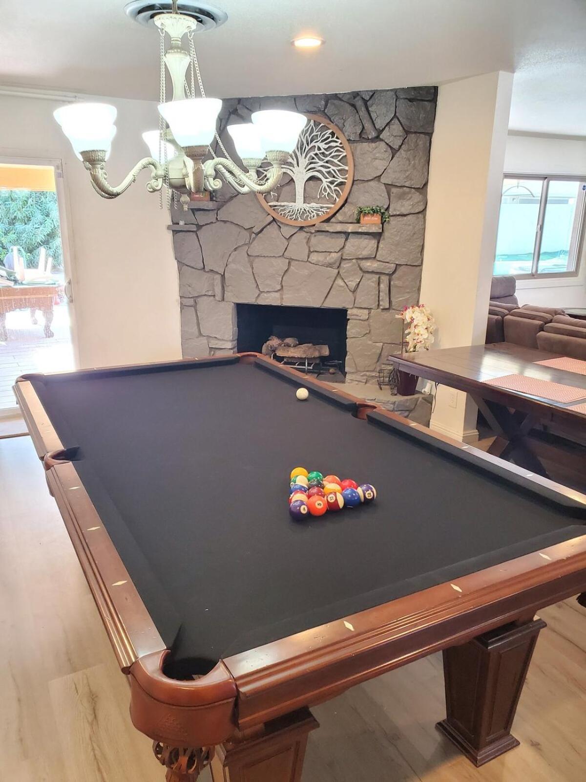 Holiday home Large Estate 2 Miles To Strip With Pool *