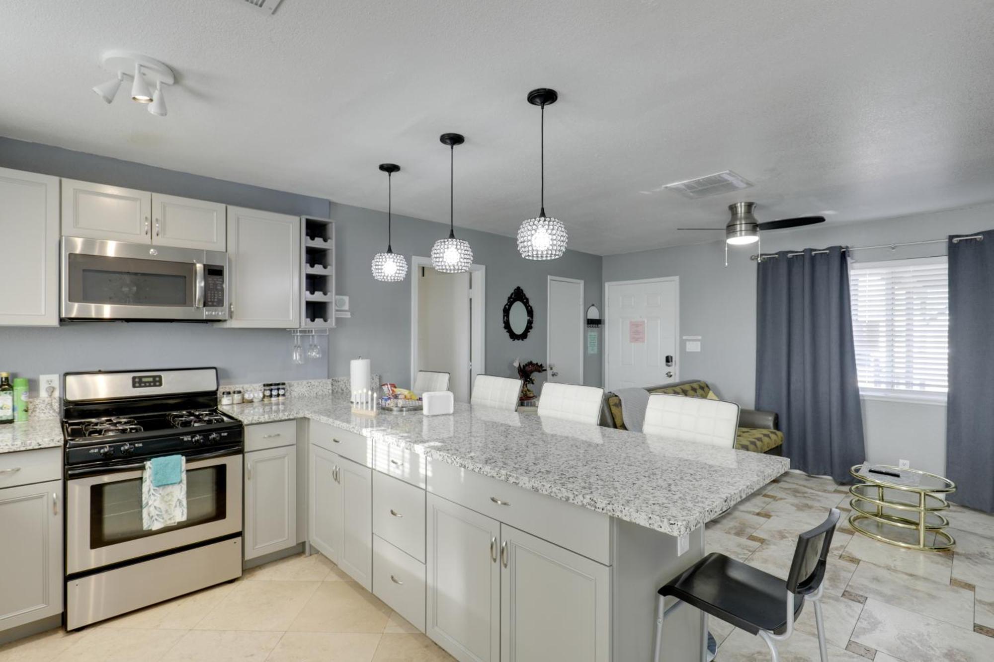 North Vegas Hideaway With Grill Less Than 10 Mi To Strip Holiday home *