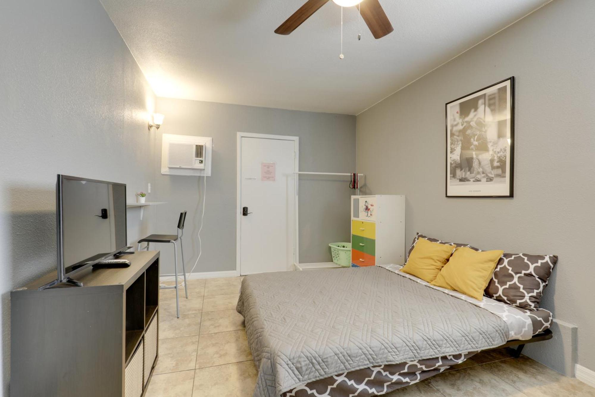 North Vegas Hideaway With Grill Less Than 10 Mi To Strip Holiday home Las Vegas