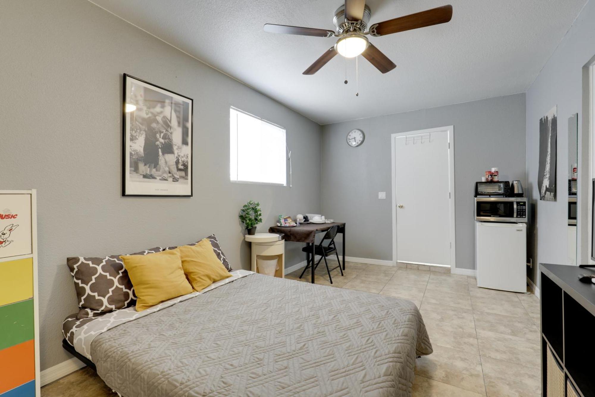 North Vegas Hideaway With Grill Less Than 10 Mi To Strip Holiday home *
