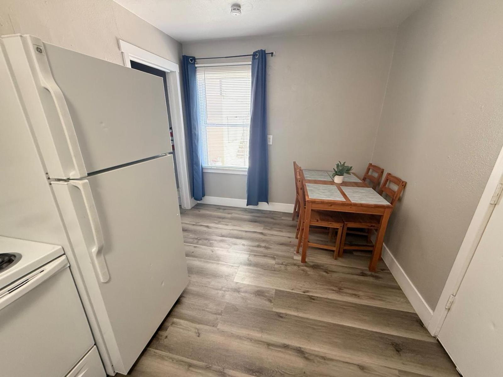 Downtown, Downtown Vegas Apartment