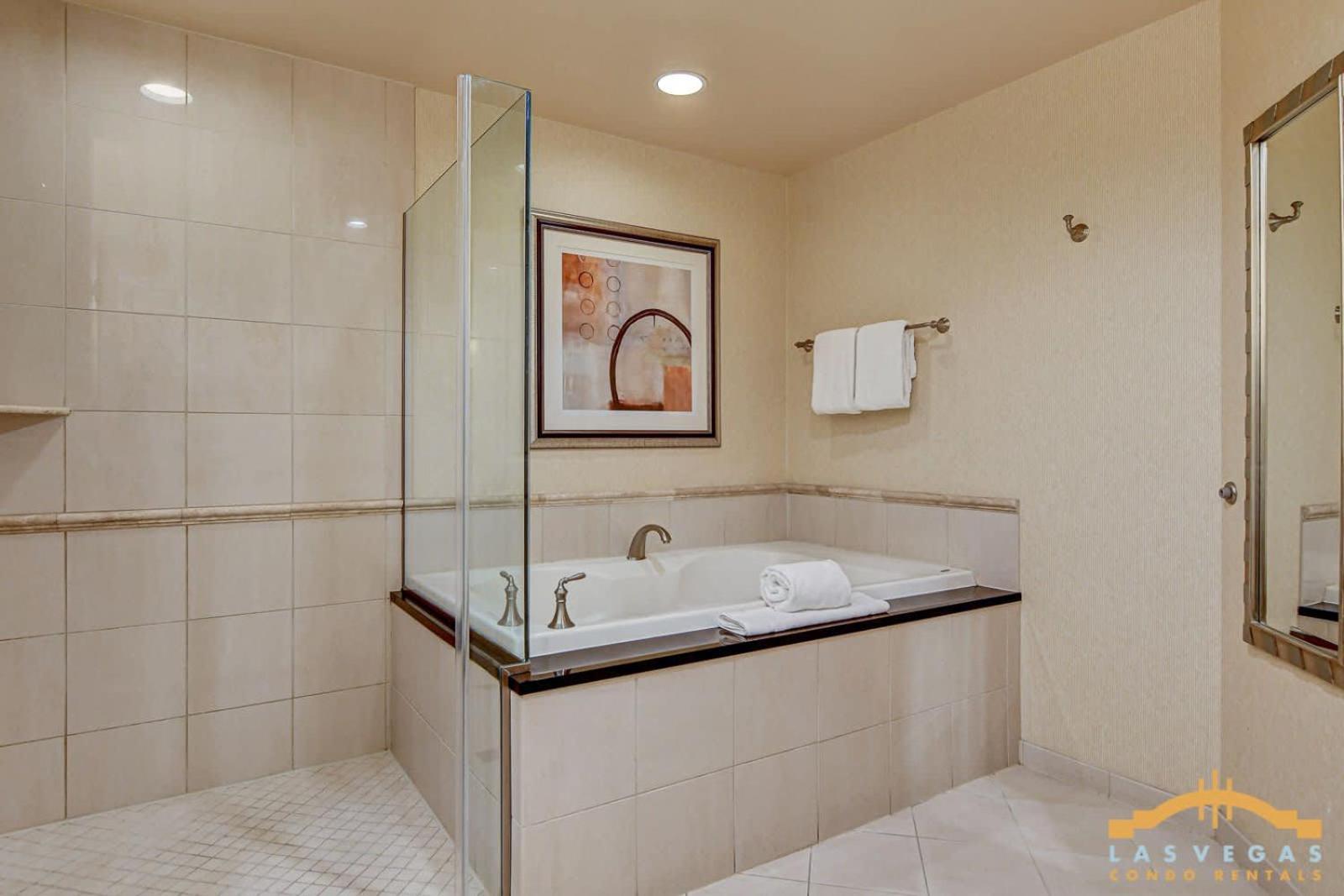 Mgm Signature-25-711 Strip View Jacuzzi Holiday home