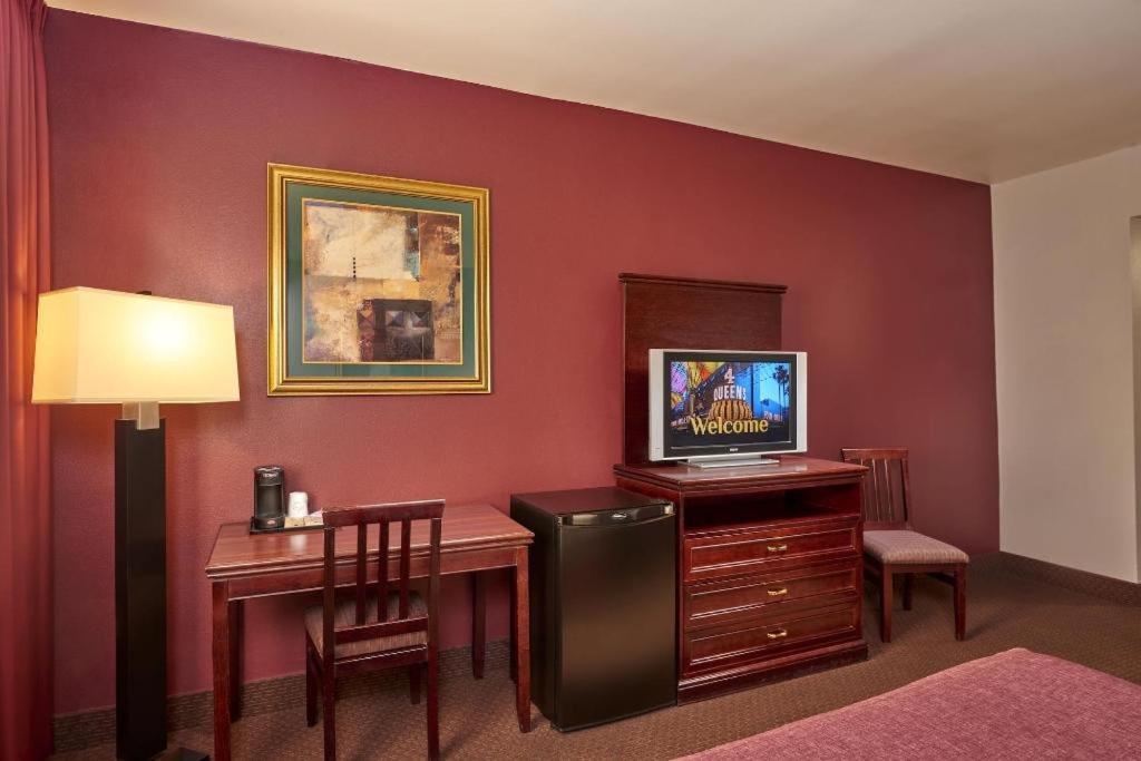 Resort Four Queens And Casino