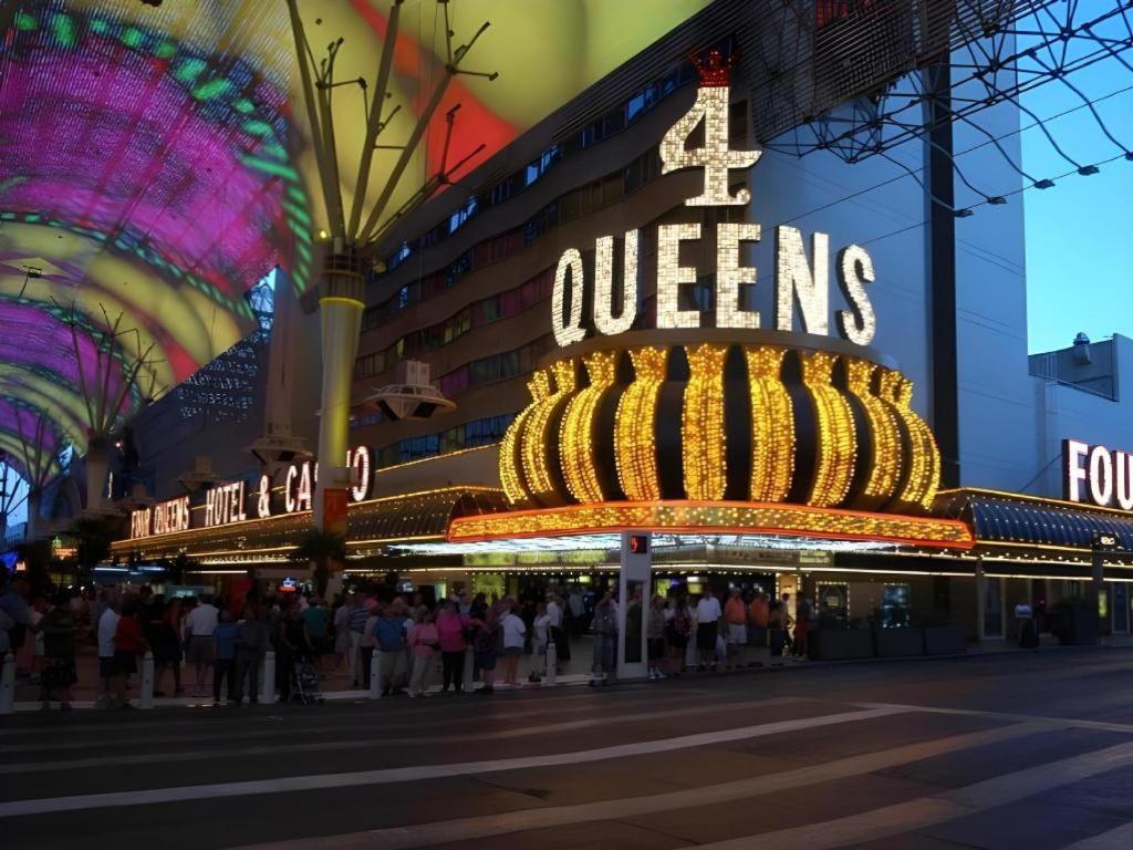 Four Queens And Casino 3*