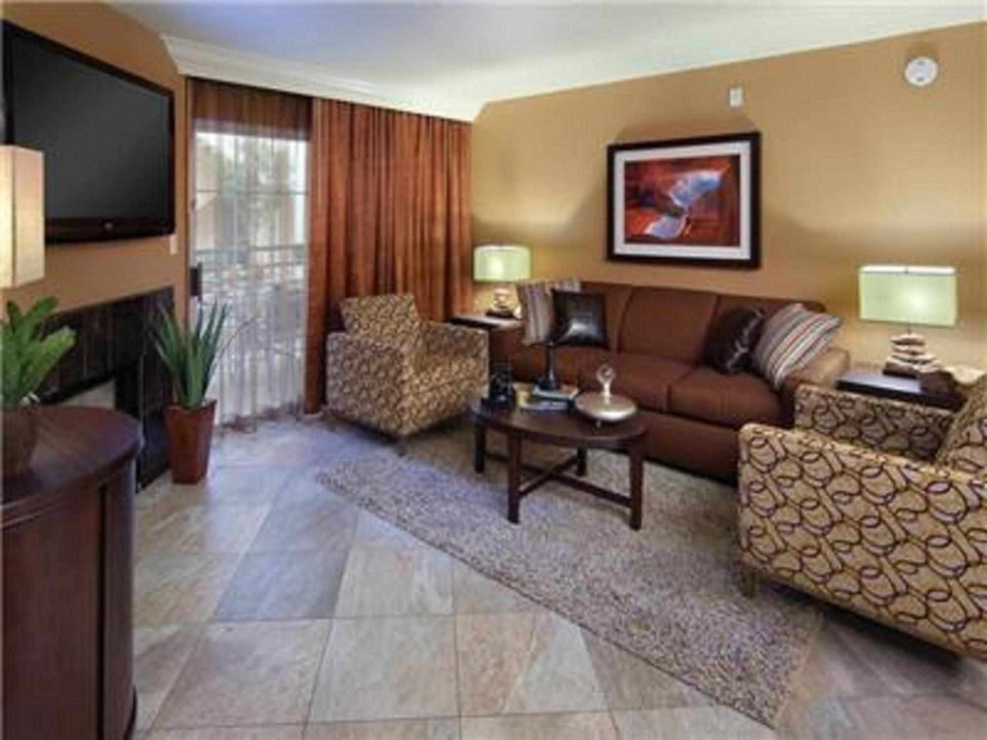 Family Friendly 2bd With Setting Near *