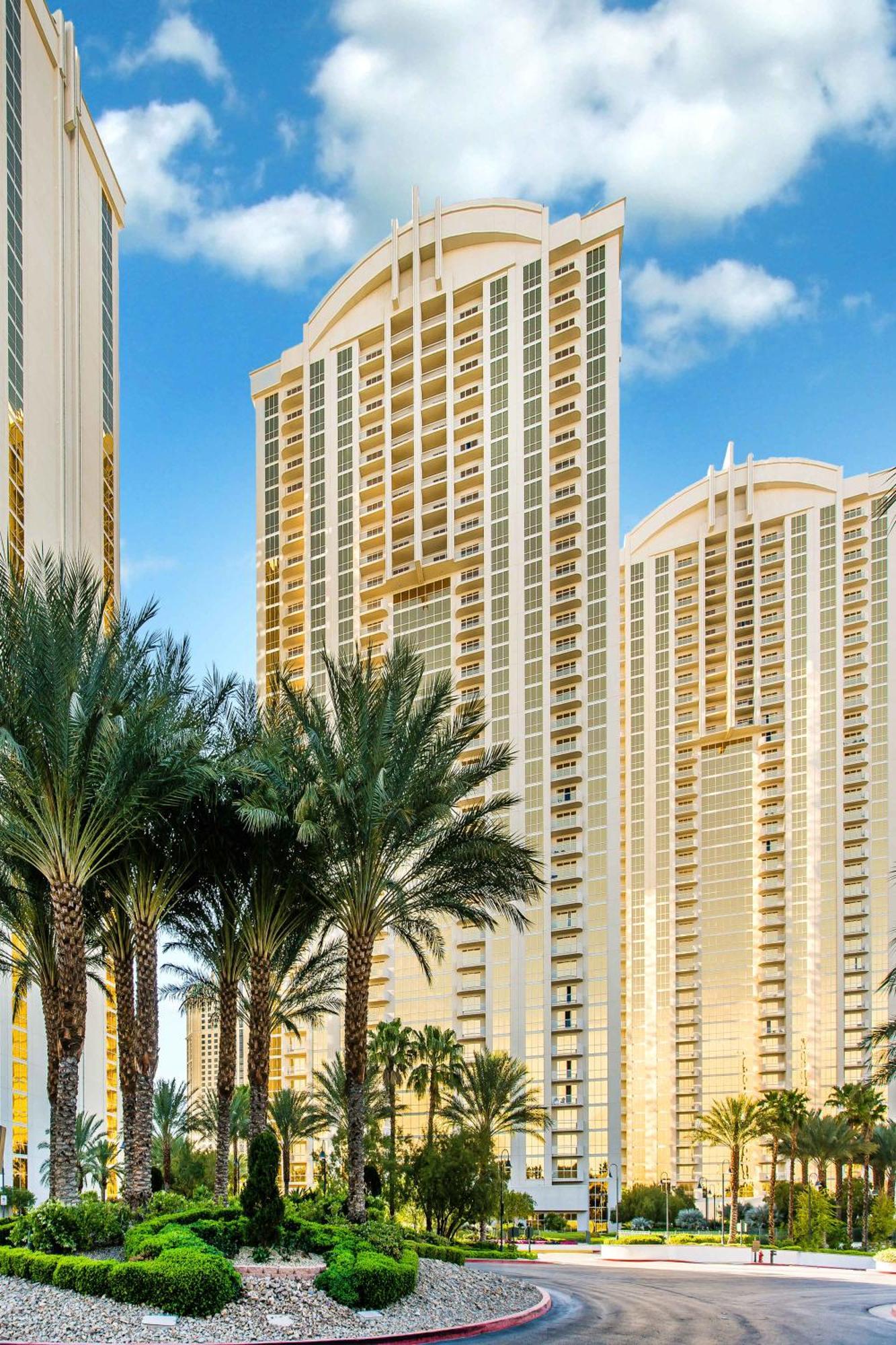 Apartment Stunning 1br Strip Views & Balcony 12701 Las Vegas