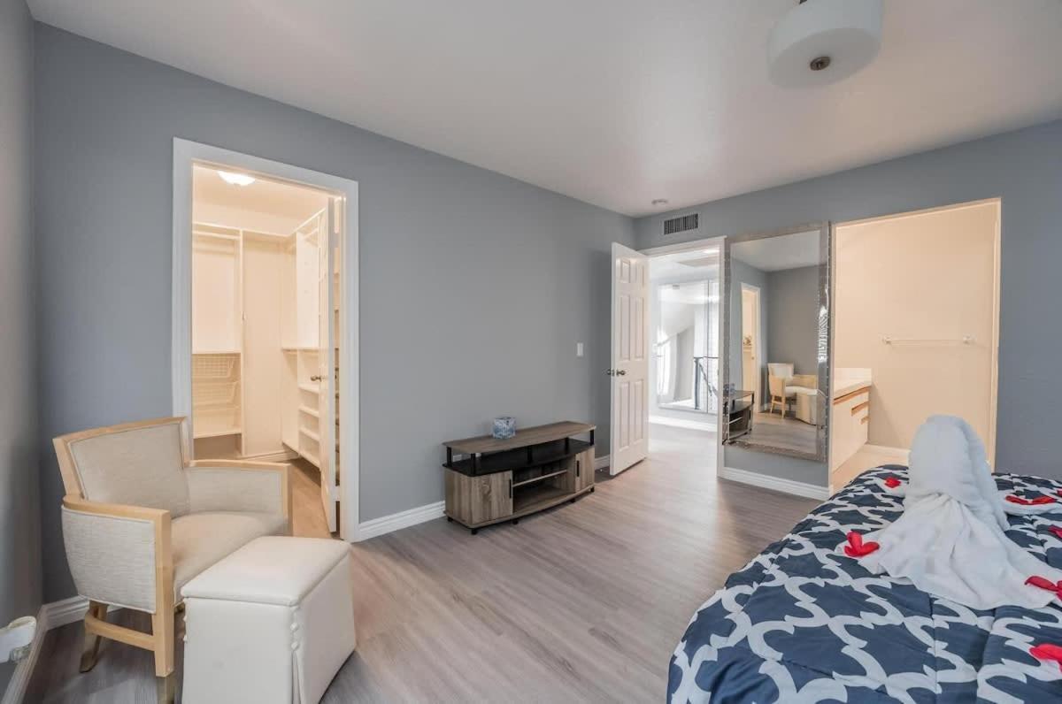 Luxury Meets Vegas Gorgeous By The Strip Holiday home Las Vegas