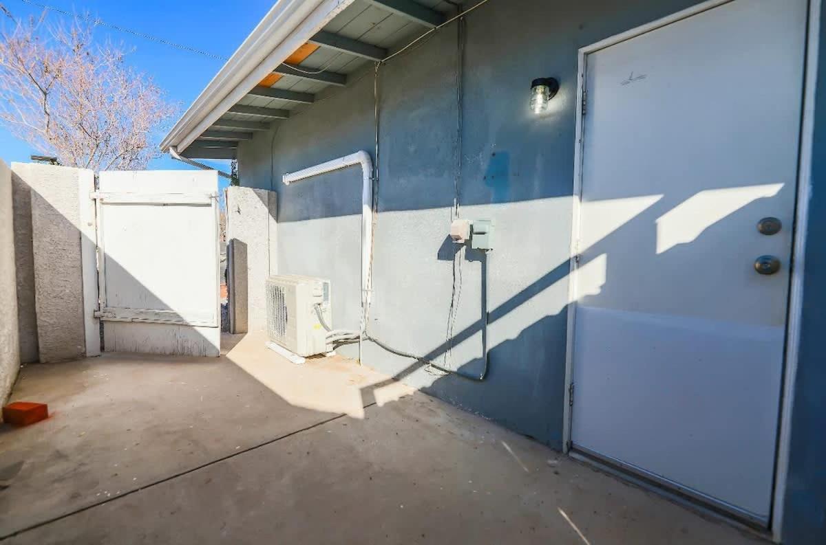 Urban Oasis Huge Unit Private Entry