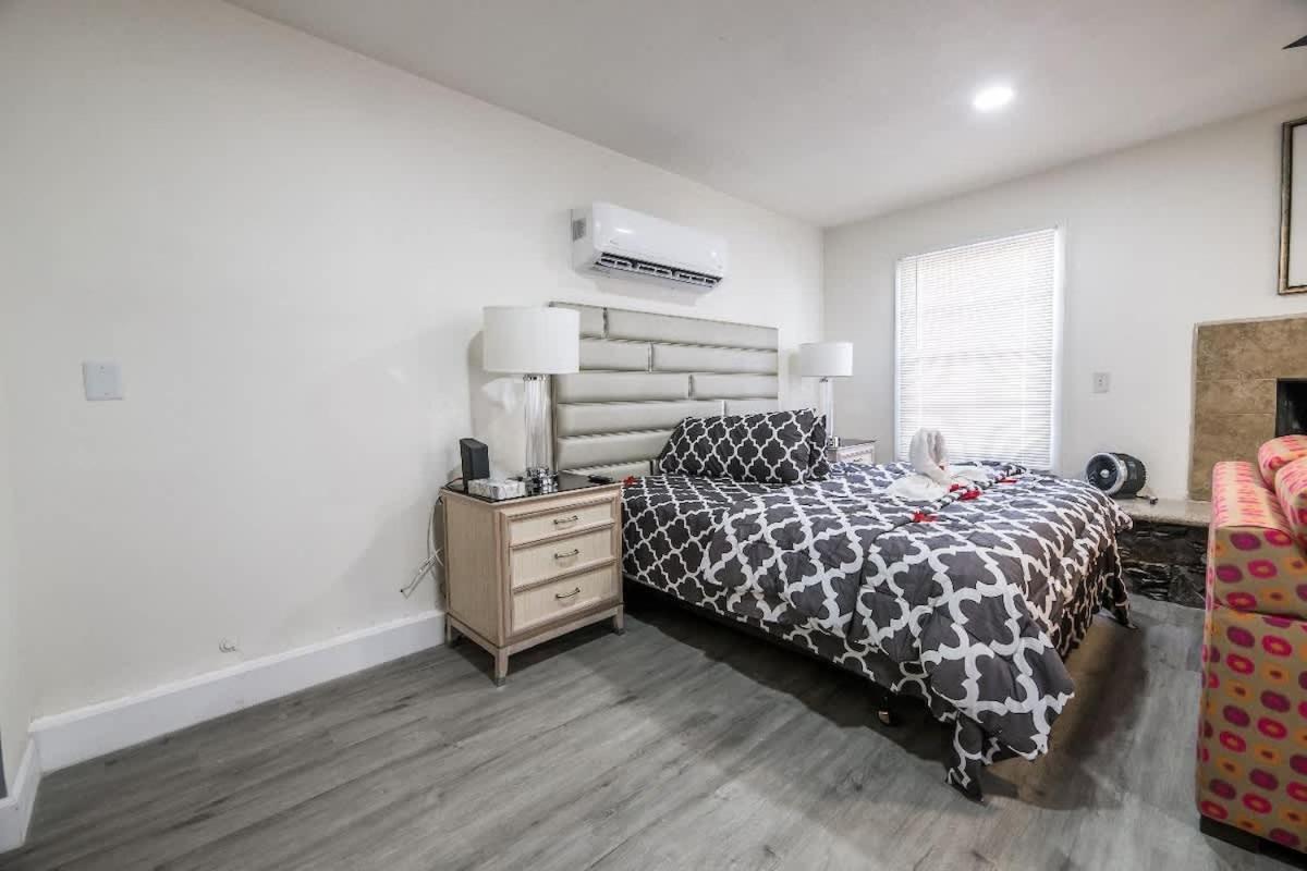 Apartment Urban Oasis Huge Unit Private Entry
