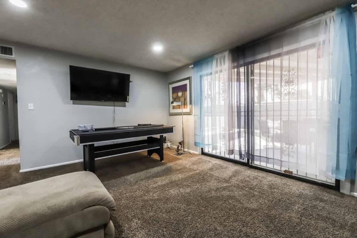 Modern Elegance In The Heart Of Vegas