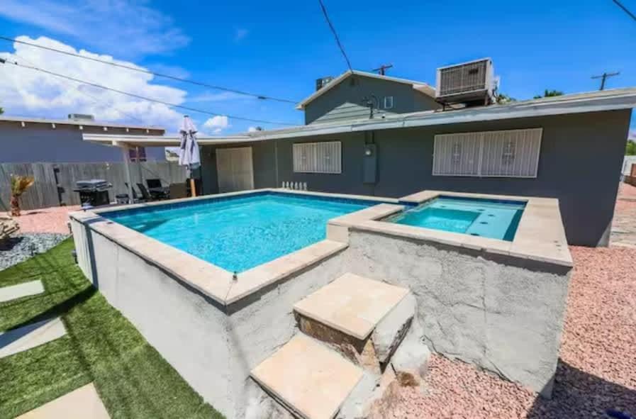 Modern Elegance In The Heart Of Vegas Holiday home Las Vegas