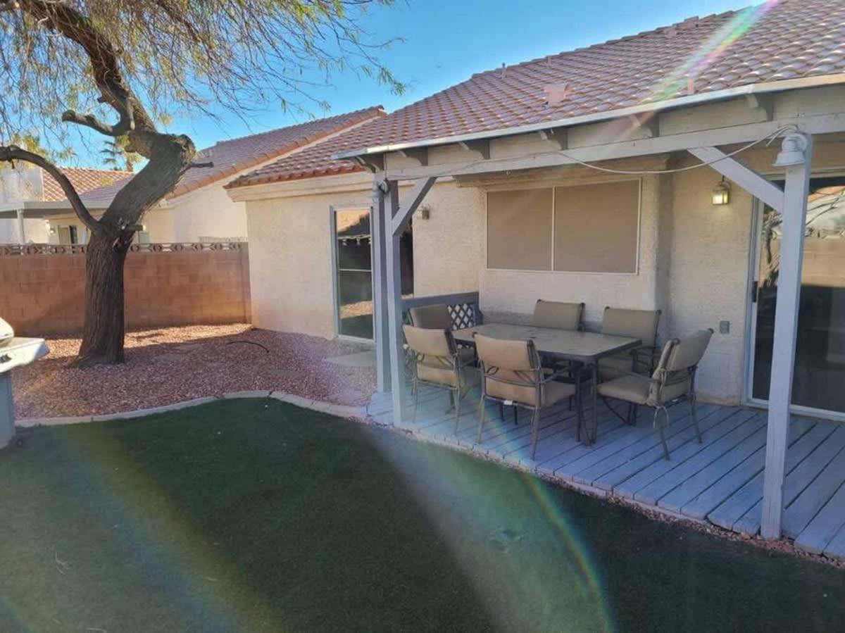 Peaceful Paradise Relax In Vegas Holiday home