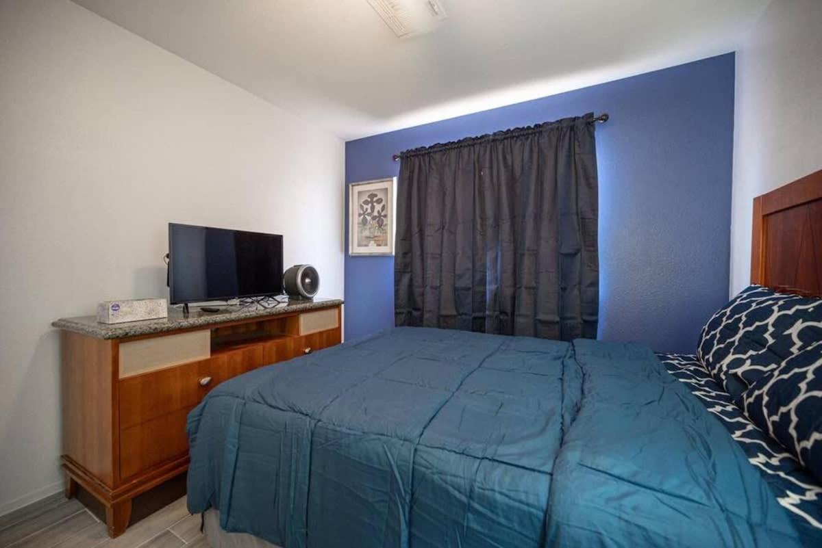 Sophisticated Close To It Holiday home Las Vegas