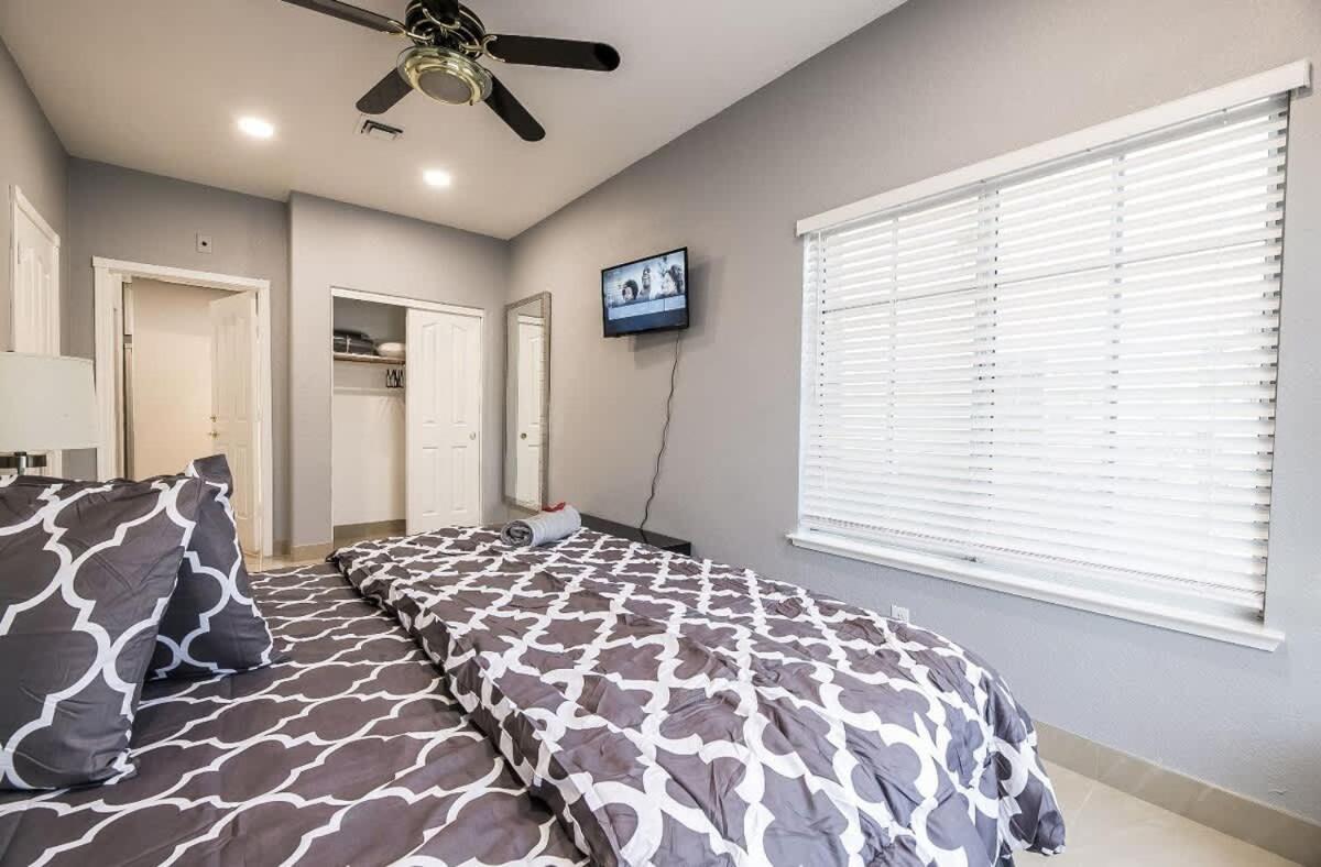 Luxury Redefined Indoor Comfort Outdoor Bliss Holiday home Las Vegas