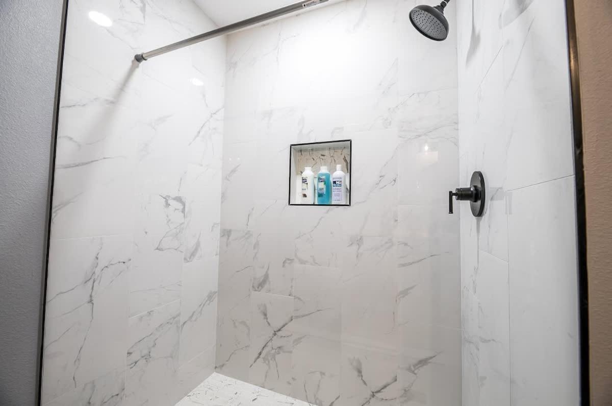 Bright & Stylish House W Pool Game Near The Strip Las Vegas