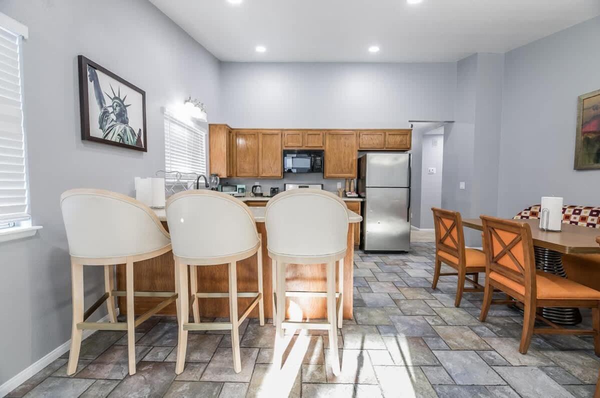 Villa Bright & Stylish House W Pool Game Near The Strip Las Vegas